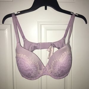 Victoria Secret Demi bra w/ lace